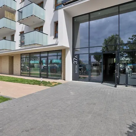Stadion With Parking By Renters גדנסק