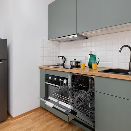 Stadion With Parking By Renters * グダニスク