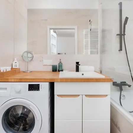 Apartment Stadion With Parking By Renters Gdansk