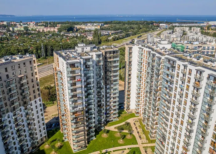 Stadion With Parking By Renters * غدانسك